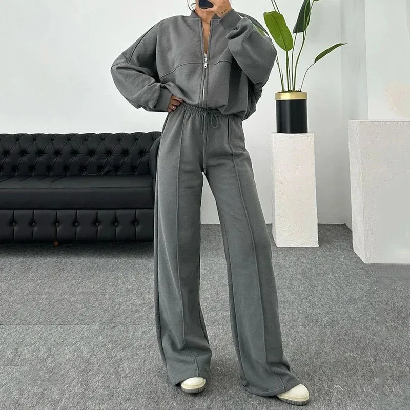 LIA - Comfortable Set
