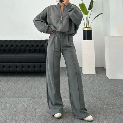 LIA - Comfortable Set