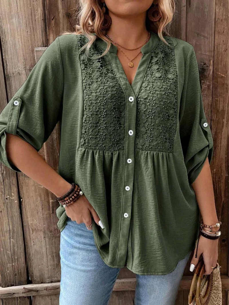 Noor – Blouse with V-neck and Buttons