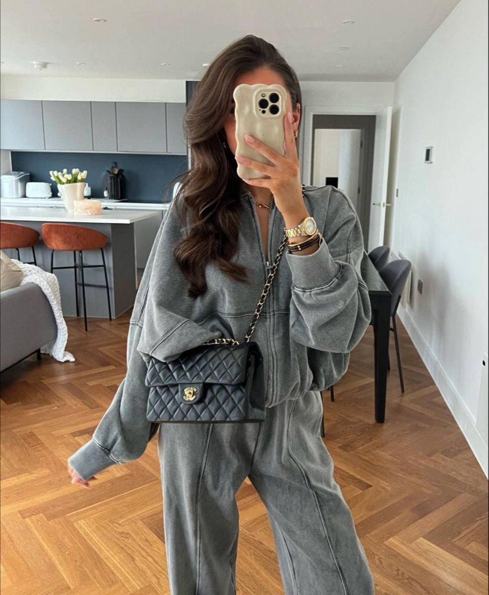 LIA - Comfortable Set