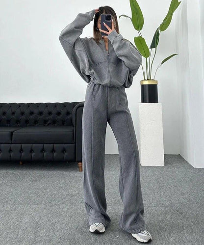LIA - Comfortable Set
