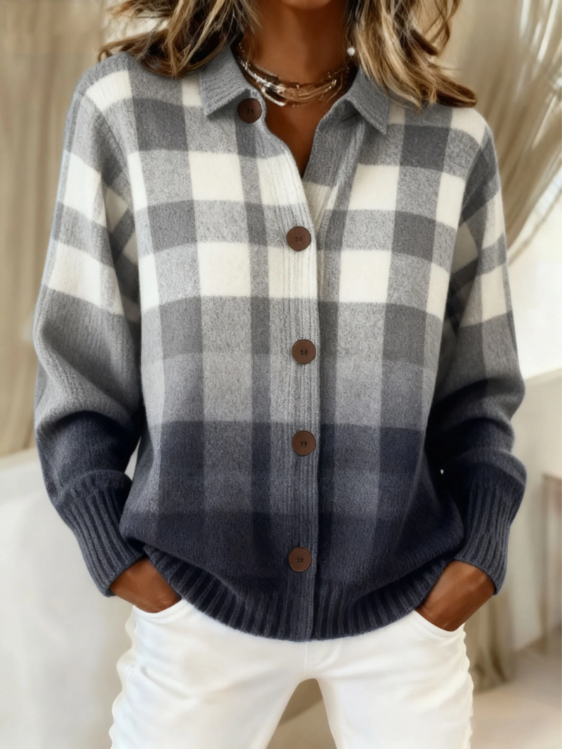 Hevria | Stylish Blouse with Check Pattern